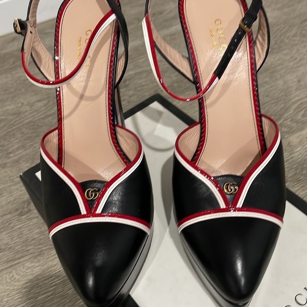 SOLD 🎈Gucci pumps - Picture 1 of 10